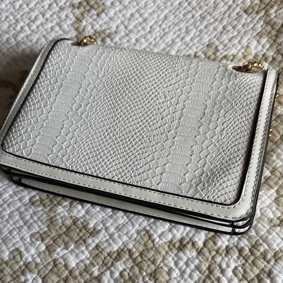 Elegant White Designer Shoulder Bag - Picture 5 of 5
